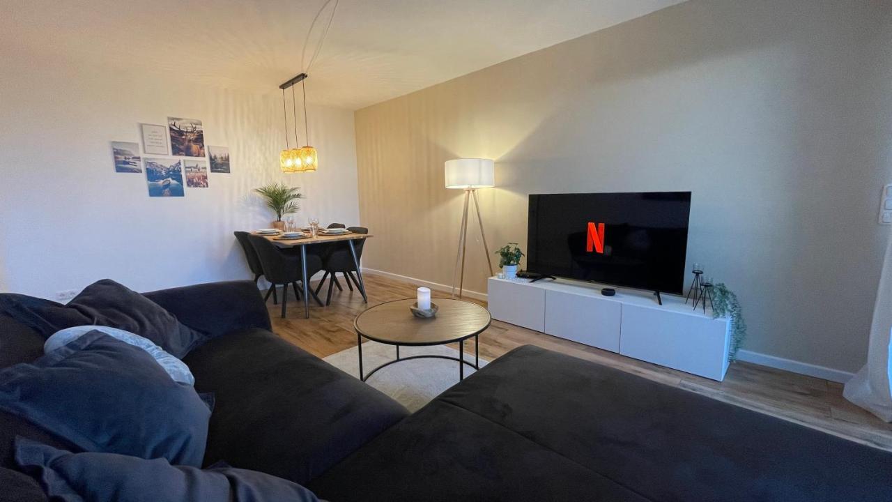 Moderne 2-Zimmer-Wohnung Mit Atemberaubender Skyline Aussicht Auf Frankfurt! Steinbach im Taunus Ngoại thất bức ảnh